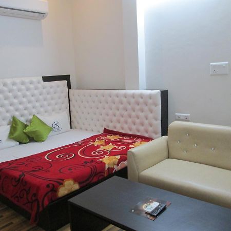 Ramprastha Hotel Ayodhya Kültér fotó